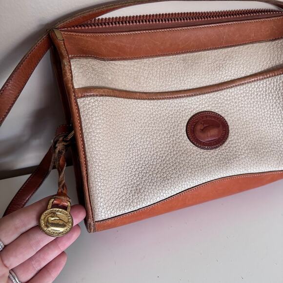 Dooney & Bourke All Weather Leather Vintage Crossbody Bag Cream Tan Leather - Picture 2 of 16